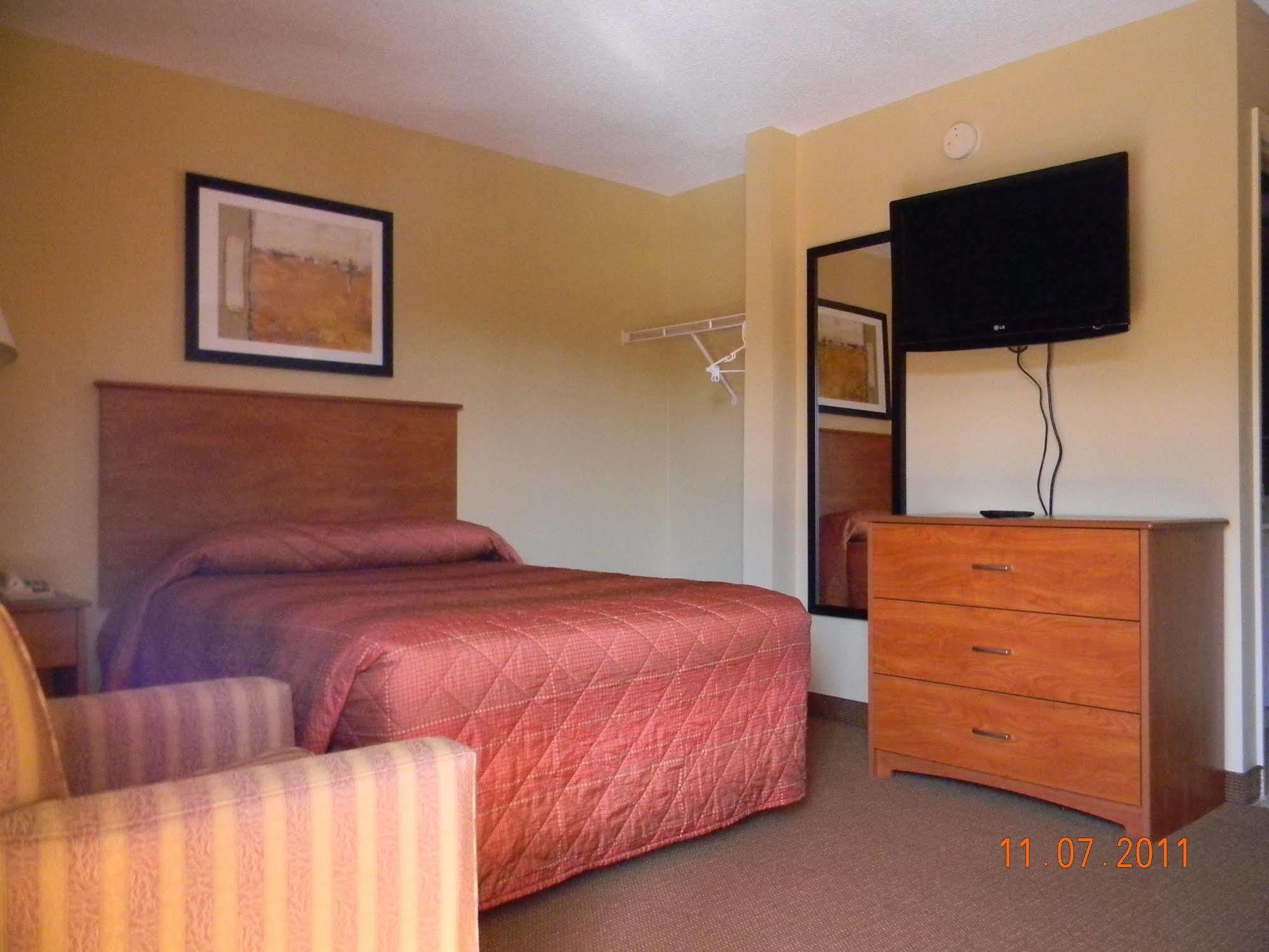 Stay Inn & Suites - Stockbridge Luaran gambar