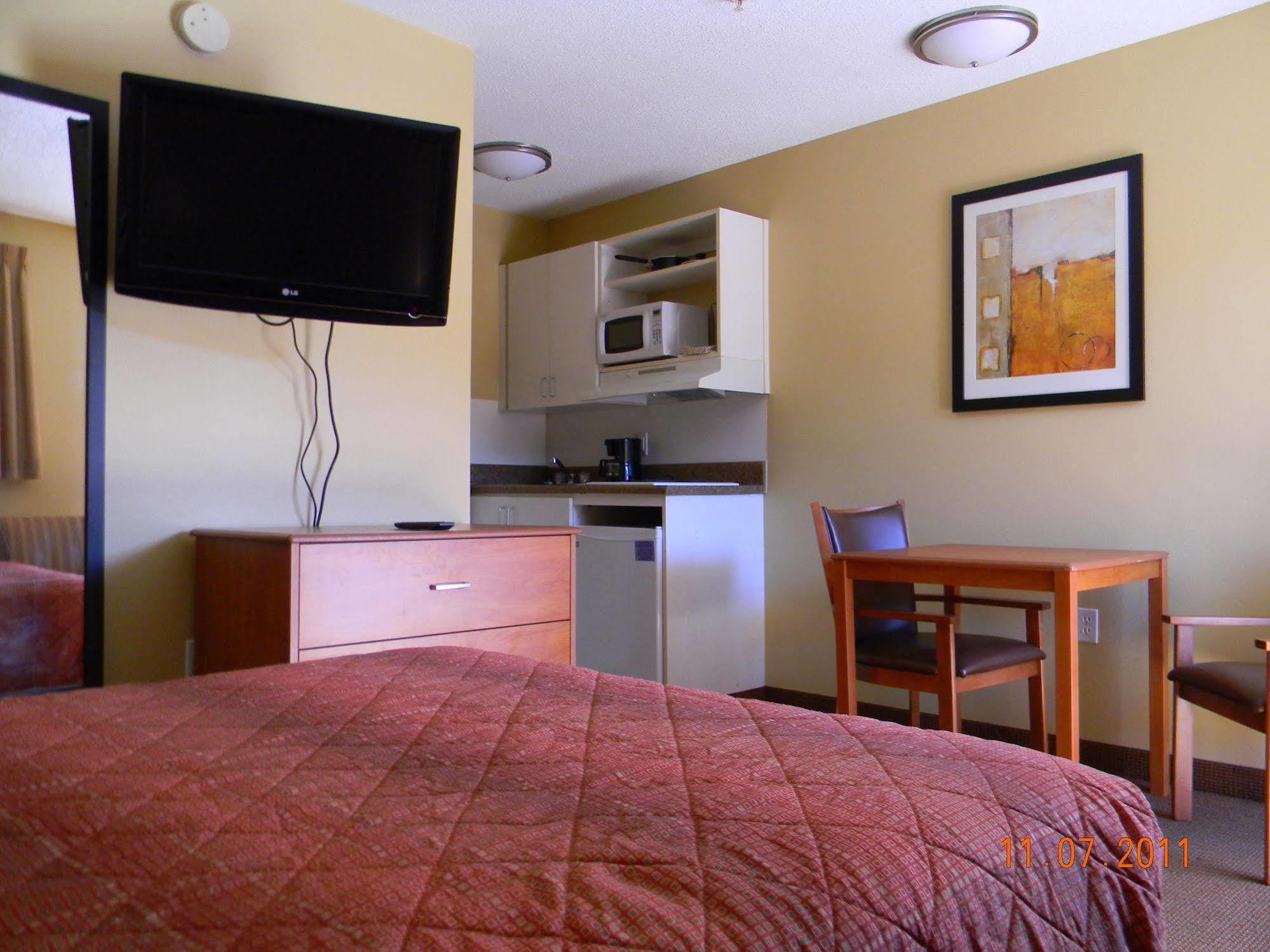 Stay Inn & Suites - Stockbridge Luaran gambar