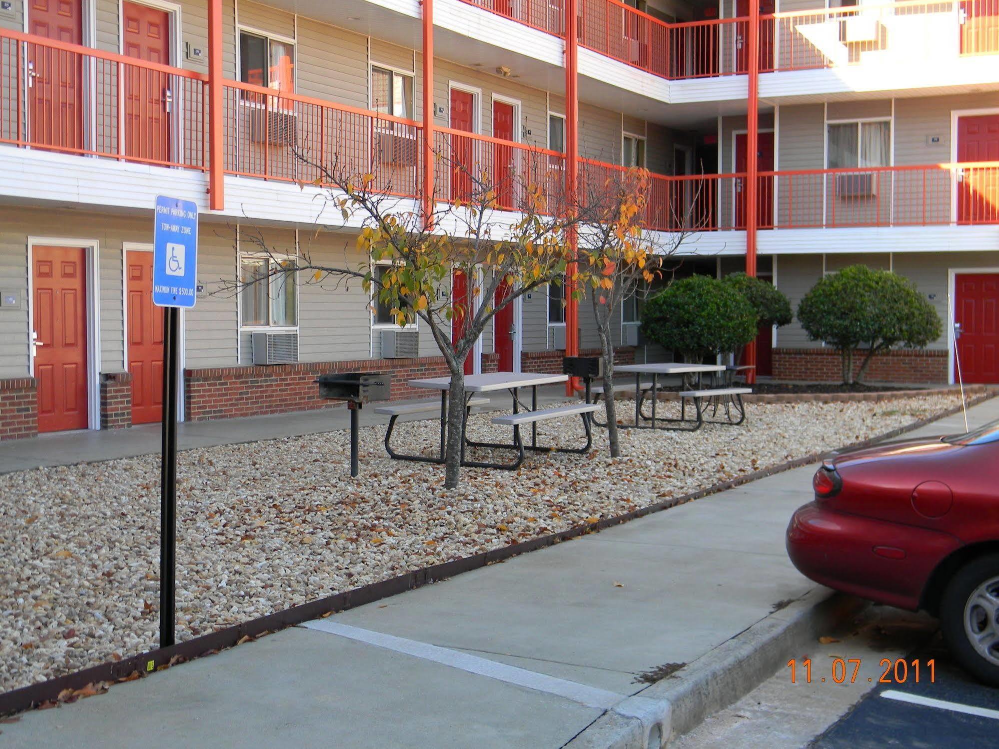 Stay Inn & Suites - Stockbridge Luaran gambar